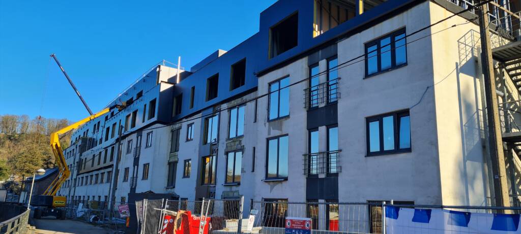 Rehausse immeuble contemporain construit en ossature métallique légère ModuHome.