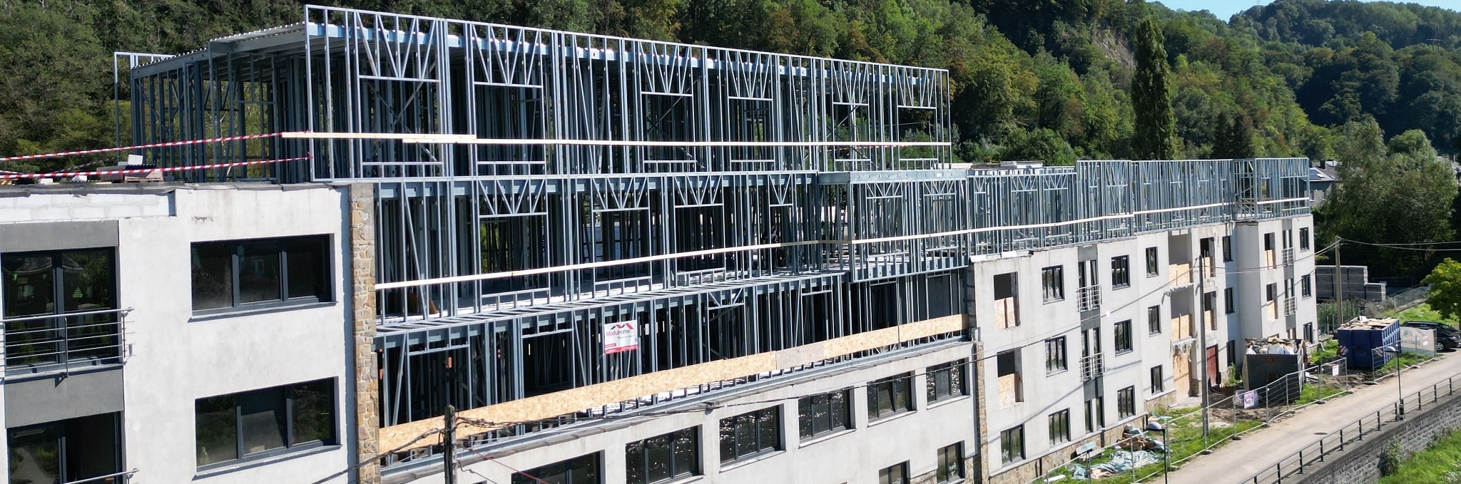 Rehausse bâtiment multi-étages en ossature métallique légère ModuHome.